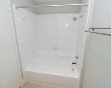 106 Mapleleaf Lane - Photo Thumbnail 19