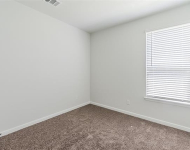 1343 Fox Hollow Road - Photo Thumbnail 25