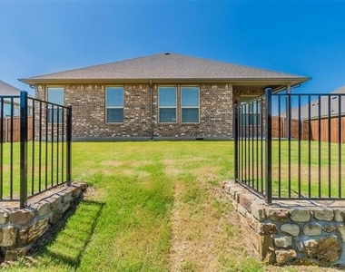 1343 Fox Hollow Road - Photo Thumbnail 34