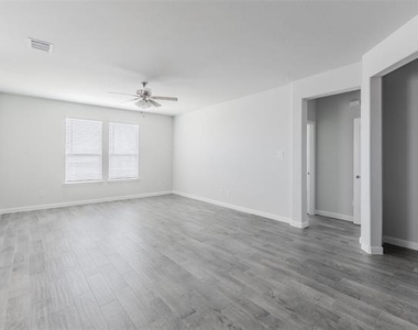 1343 Fox Hollow Road - Photo Thumbnail 12