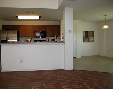 612 Fleming Street - Photo Thumbnail 6