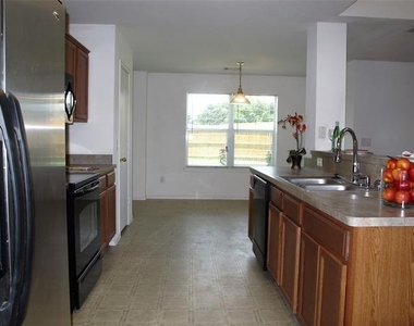 612 Fleming Street - Photo Thumbnail 10