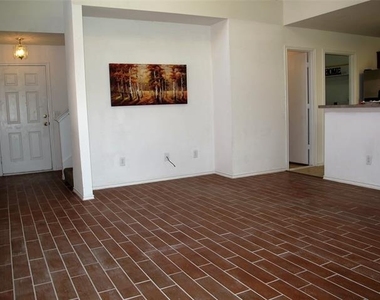 612 Fleming Street - Photo Thumbnail 5