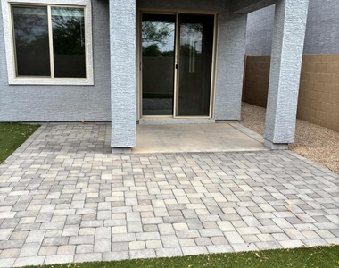 6006 W Hartford Court - Photo Thumbnail 19