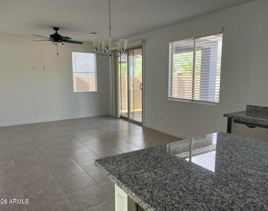 6006 W Hartford Court - Photo Thumbnail 2