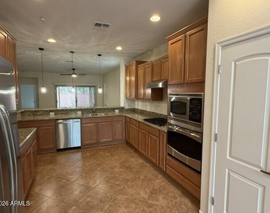 27582 N 90th Lane - Photo Thumbnail 9