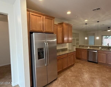 27582 N 90th Lane - Photo Thumbnail 8