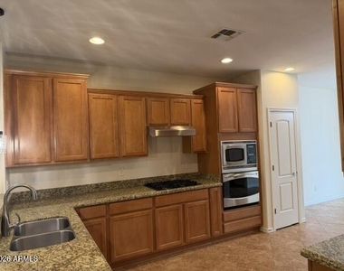 27582 N 90th Lane - Photo Thumbnail 4