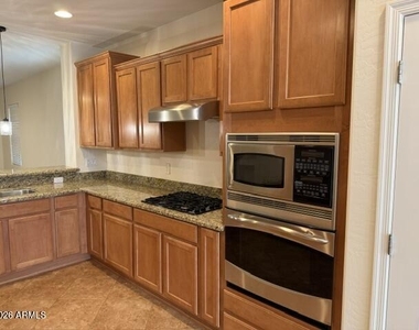 27582 N 90th Lane - Photo Thumbnail 5