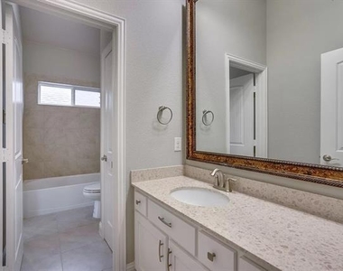 13225 Bigelow Lane - Photo Thumbnail 18