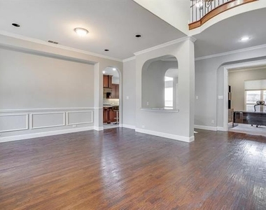 13225 Bigelow Lane - Photo Thumbnail 3