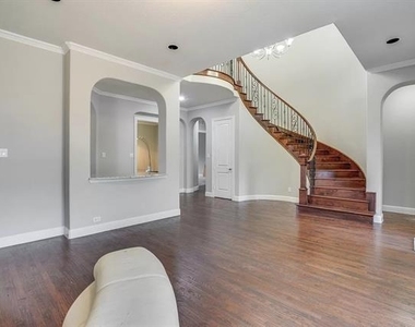 13225 Bigelow Lane - Photo Thumbnail 2