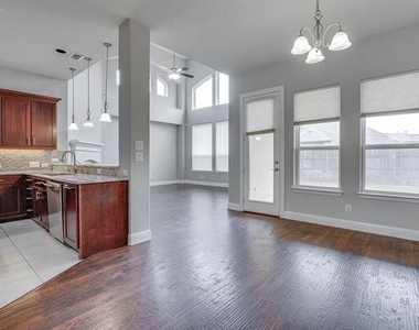 13225 Bigelow Lane - Photo Thumbnail 6