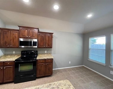 4533 Wheatland Drive - Photo Thumbnail 11
