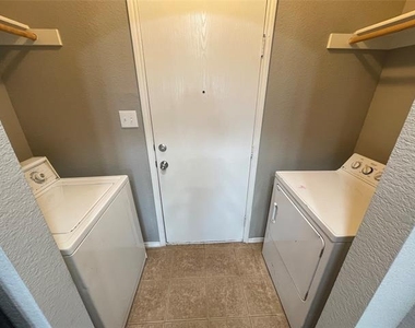 4533 Wheatland Drive - Photo Thumbnail 15