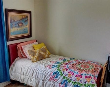 741 Windsor Court - Photo Thumbnail 16