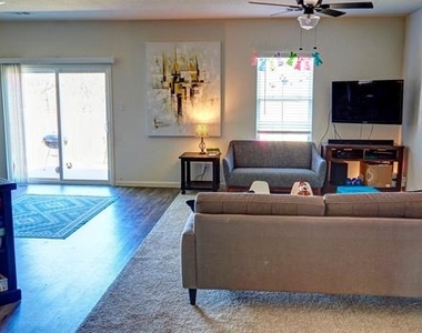 741 Windsor Court - Photo Thumbnail 6