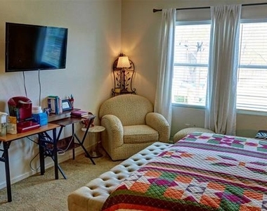 741 Windsor Court - Photo Thumbnail 22