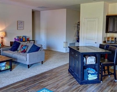741 Windsor Court - Photo Thumbnail 9