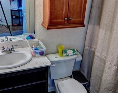 741 Windsor Court - Photo Thumbnail 18