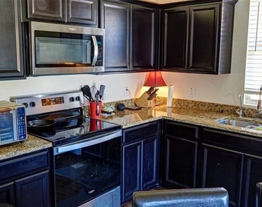 741 Windsor Court - Photo Thumbnail 13