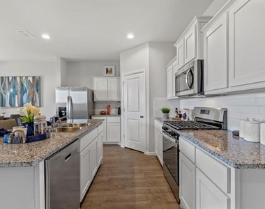 8520 Little Acorn Drive - Photo Thumbnail 3