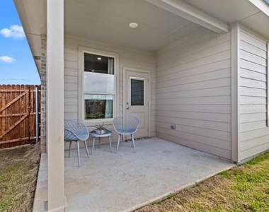 8520 Little Acorn Drive - Photo Thumbnail 7