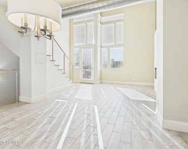 4816 N Woodmere Fairway -- - Photo Thumbnail 8