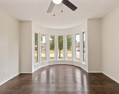 6737 Fair Meadows Drive - Photo Thumbnail 5