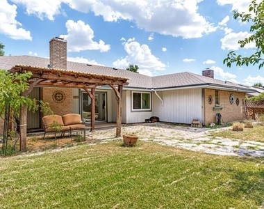 6737 Fair Meadows Drive - Photo Thumbnail 21