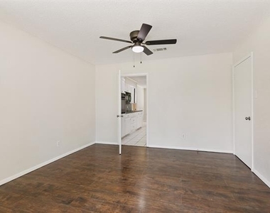 6737 Fair Meadows Drive - Photo Thumbnail 14