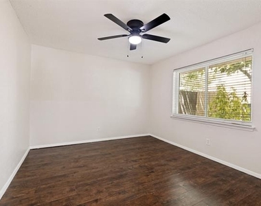 6737 Fair Meadows Drive - Photo Thumbnail 15