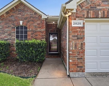 2825 Saddlebred Trail - Photo Thumbnail 4