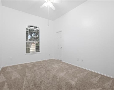 2825 Saddlebred Trail - Photo Thumbnail 14