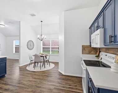 2825 Saddlebred Trail - Photo Thumbnail 12
