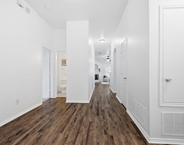 2825 Saddlebred Trail - Photo Thumbnail 6
