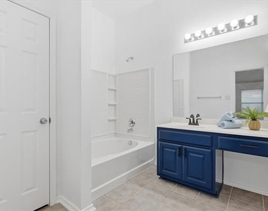 2825 Saddlebred Trail - Photo Thumbnail 18