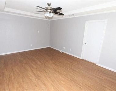 3101 Aspen - Photo Thumbnail 2