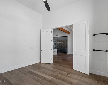 8645 E Wood Drive - Photo Thumbnail 51