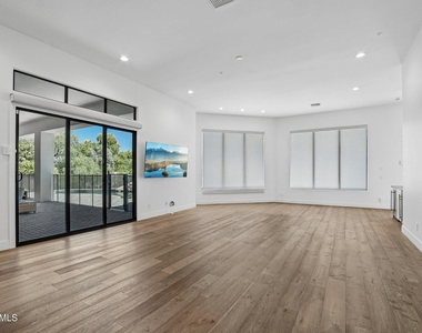 8645 E Wood Drive - Photo Thumbnail 21