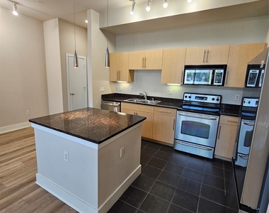 4605 Cedar Springs Road - Photo Thumbnail 12