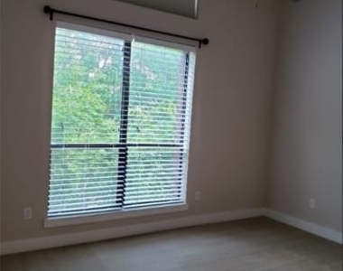 4605 Cedar Springs Road - Photo Thumbnail 13