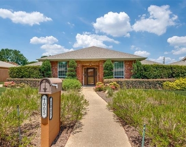 1005 De Pauw Drive - Photo Thumbnail 1