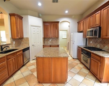 14857 Holly Leaf Drive - Photo Thumbnail 7