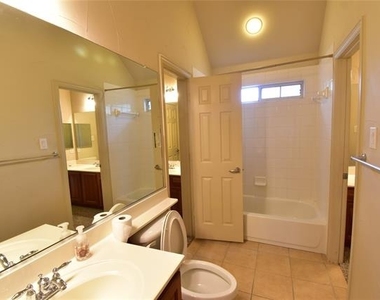 14857 Holly Leaf Drive - Photo Thumbnail 20