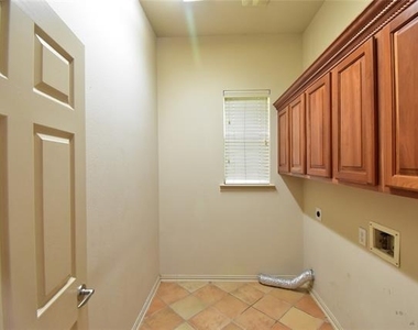 14857 Holly Leaf Drive - Photo Thumbnail 35