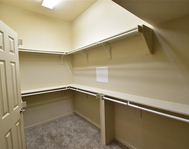 14857 Holly Leaf Drive - Photo Thumbnail 12
