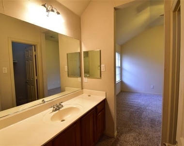 14857 Holly Leaf Drive - Photo Thumbnail 21