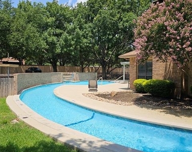 16301 Ledgemont Lane - Photo Thumbnail 6