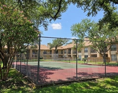 16301 Ledgemont Lane - Photo Thumbnail 3